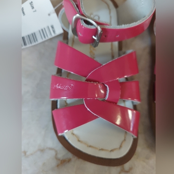 NWT Salt Water Fuchsia Shiny Sandals 💗 - Picture 3 of 6